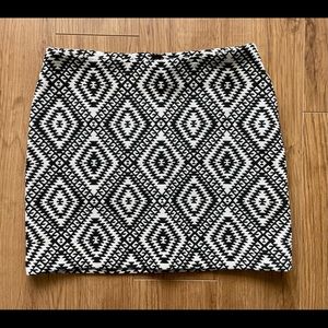 NWOT Springfield Patterned Pencil Skirt